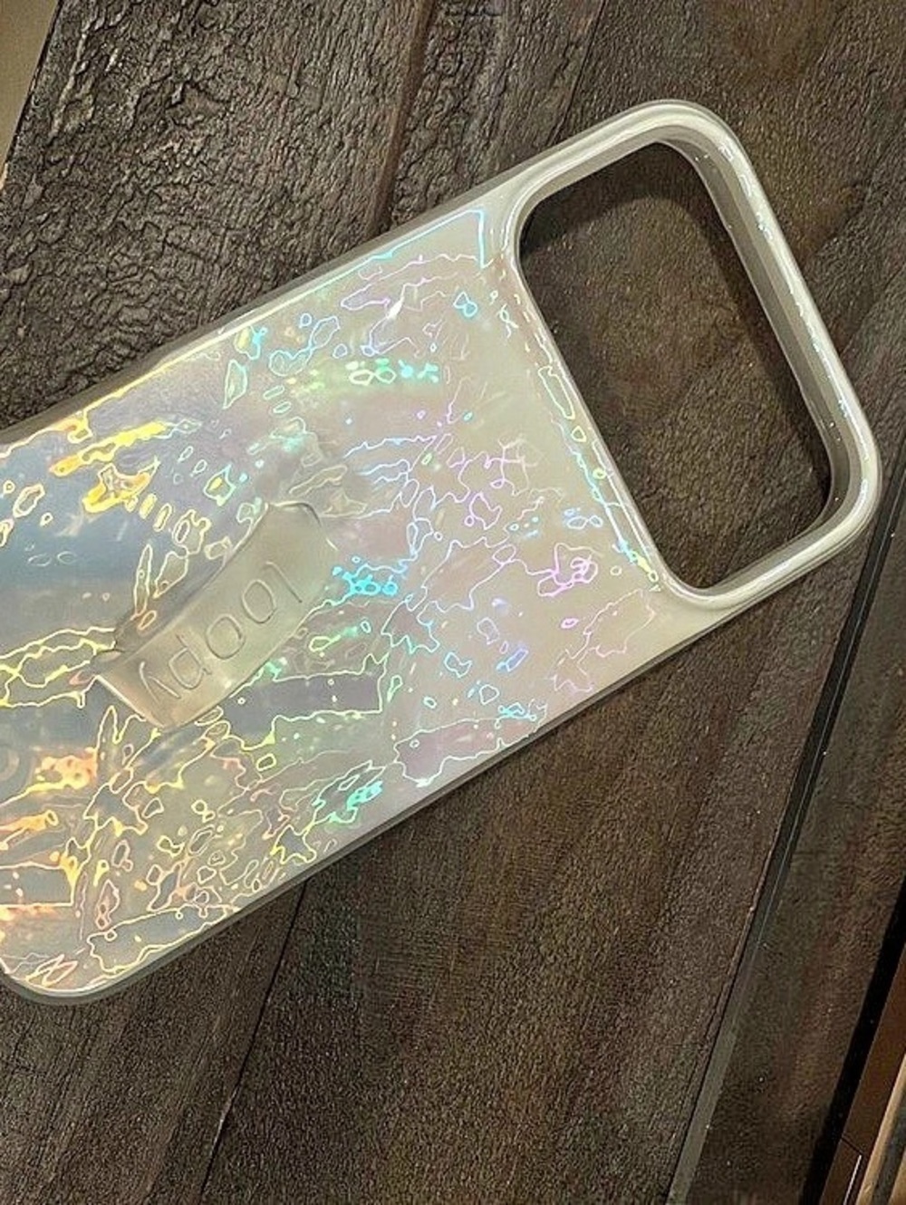 Loopy 17 pro max case Iridescent